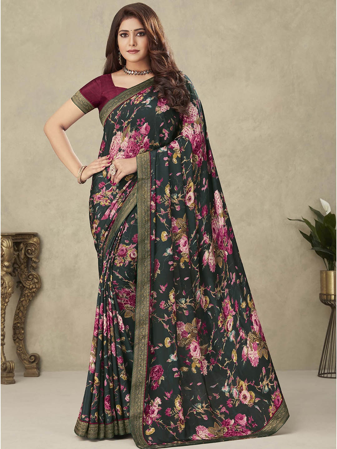 

Mitera Floral Printed Zari Saree, Green