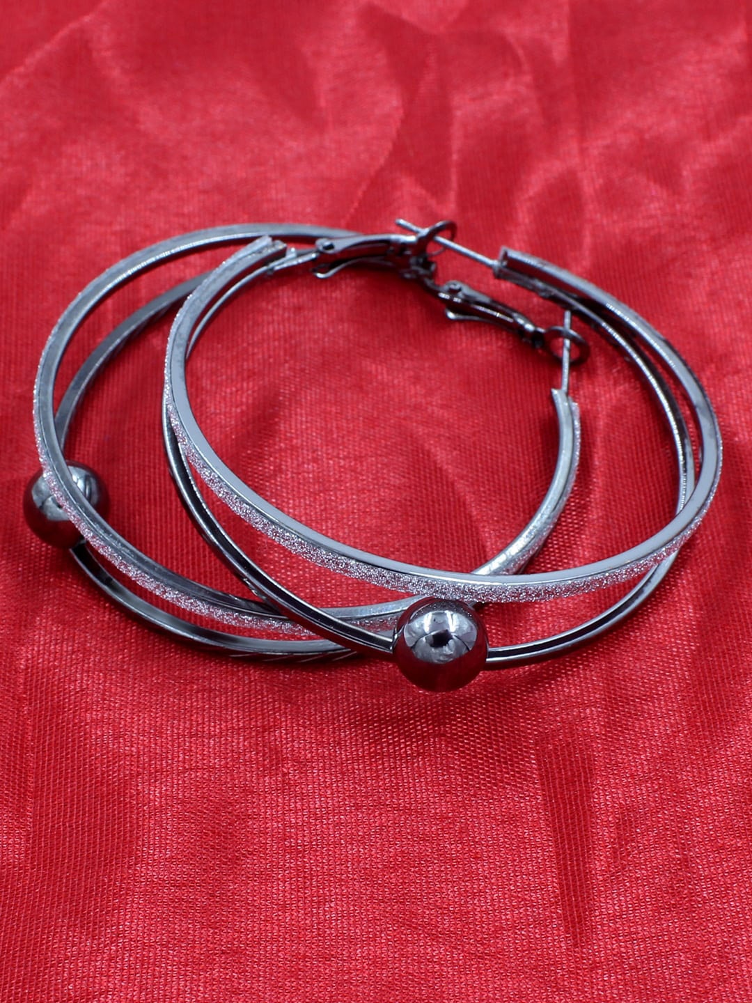 

PRIVIU Circular Hoop Earrings, Black