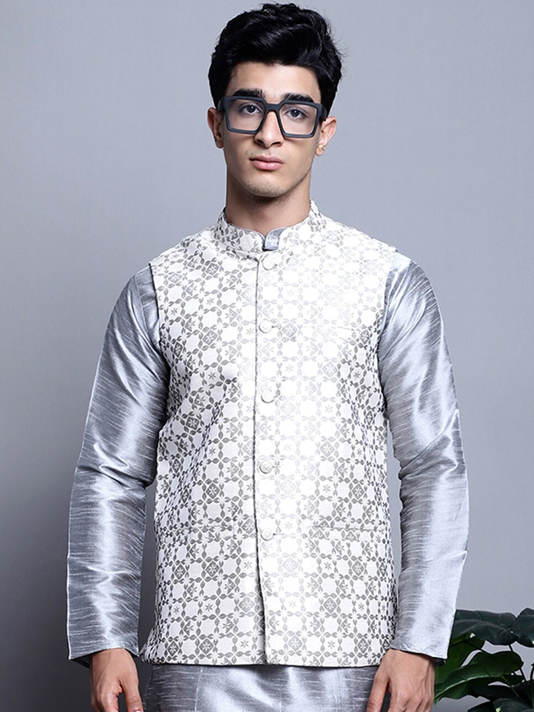 

Jompers Woven Design Nehru Jacket, White