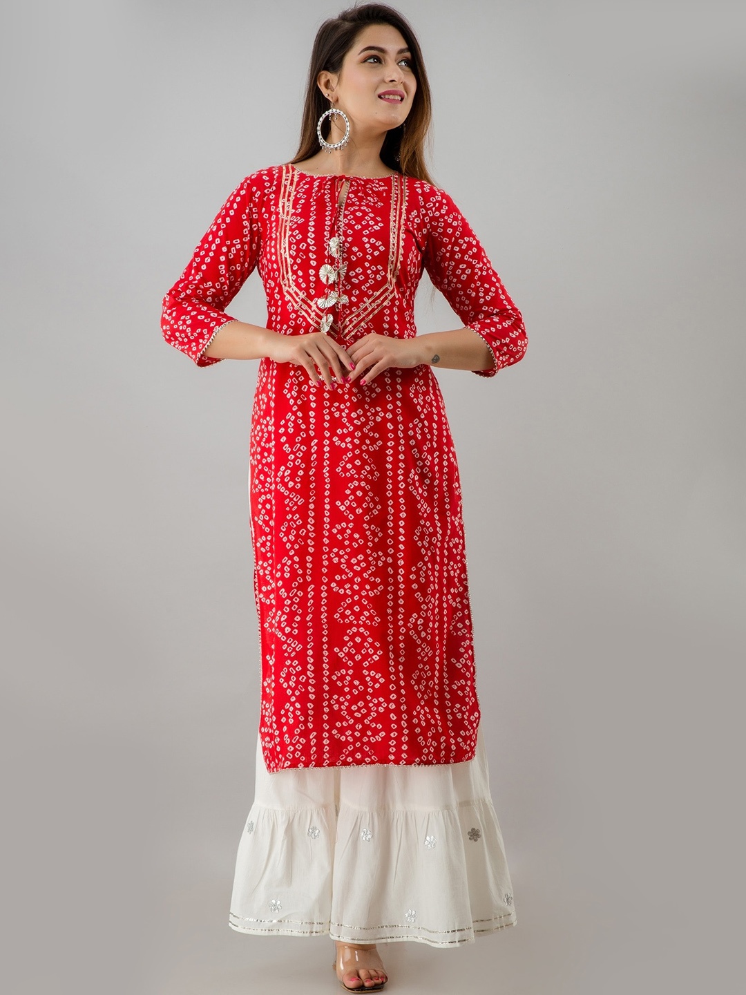 

SVARCHI Bandhani Printed Gotta Patti Straight Kurta, Red