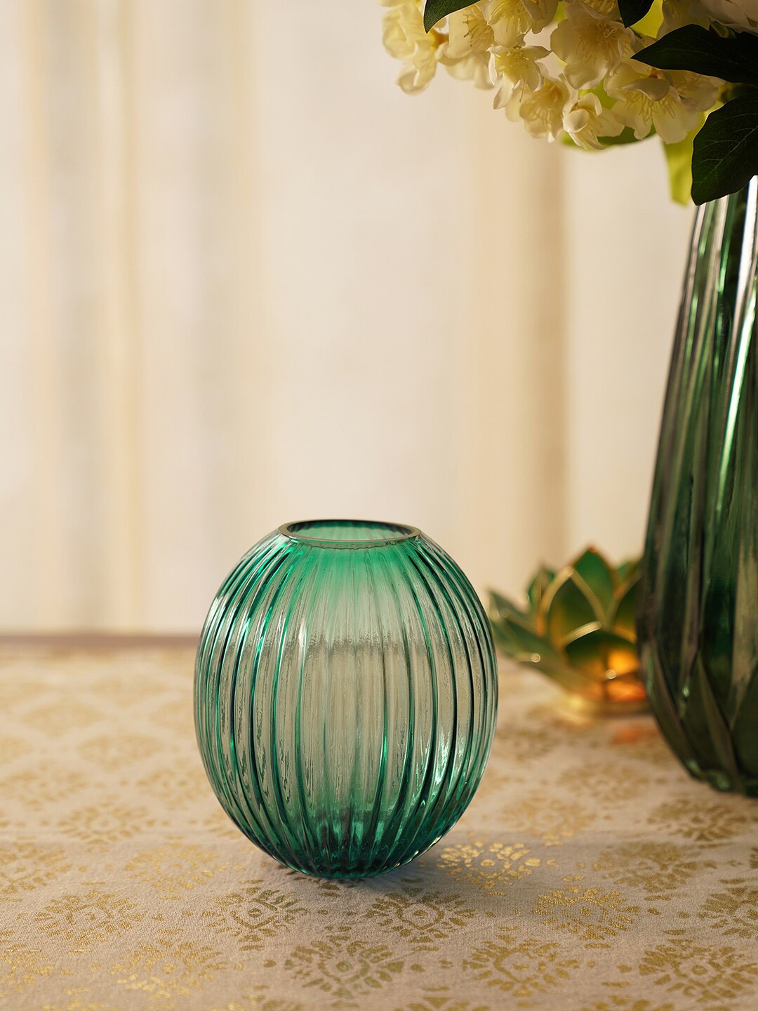 

Pure Home and Living Green Ribbed Glass Round Vase