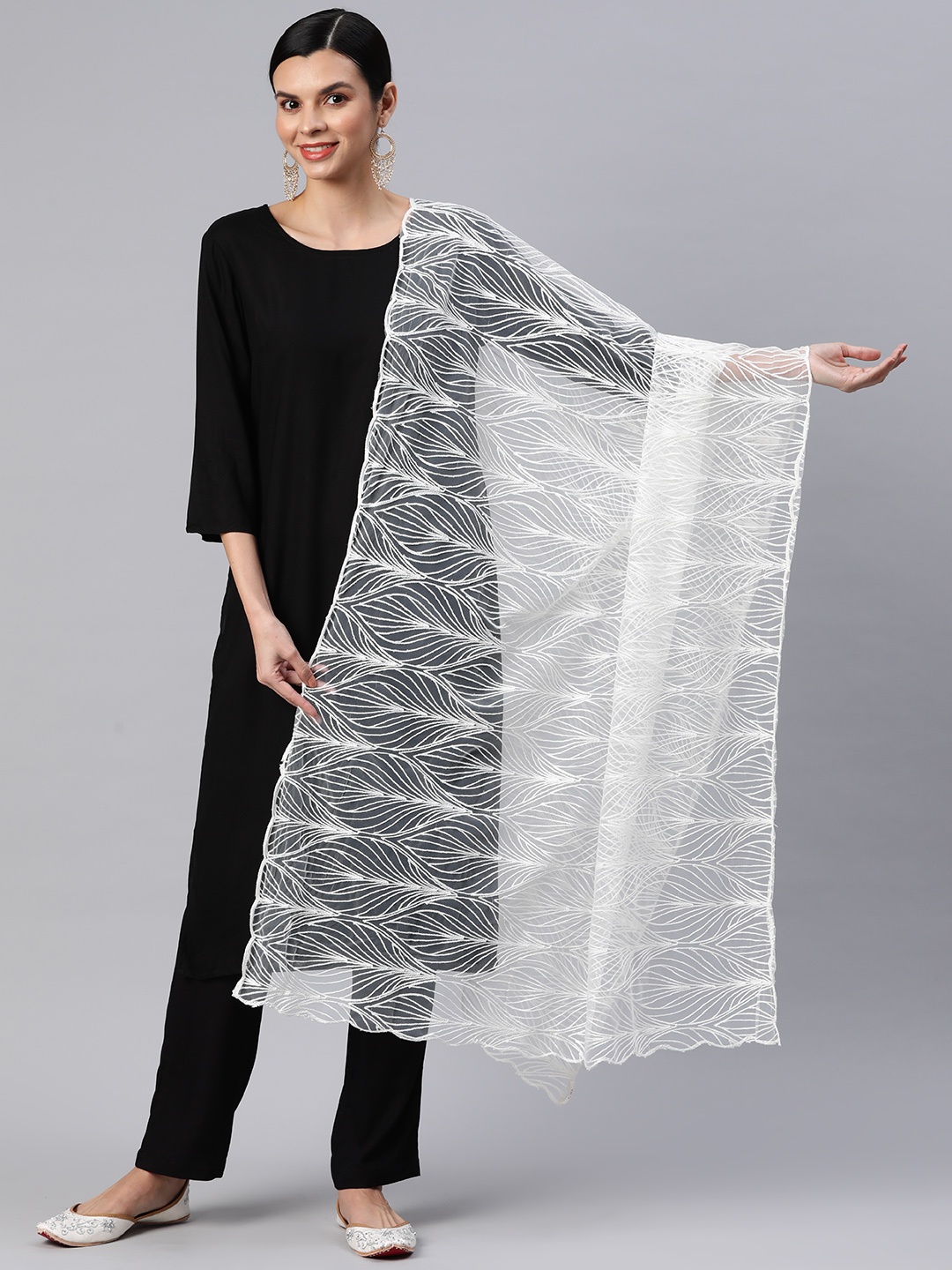 

Rang Gali Embroidered Dupatta with Thread Work, White