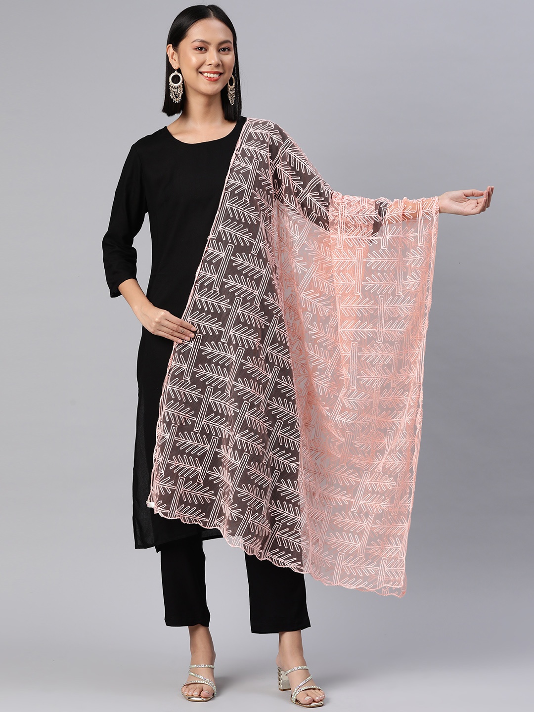 

Rang Gali Embroidered Dupatta with Thread Work, Rose