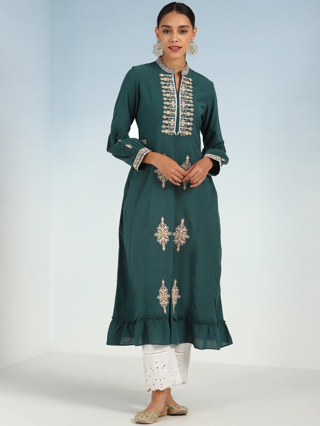 

Lakshita Ethnic Motifs Embroidered Thread Work A-Line Kurta, Green