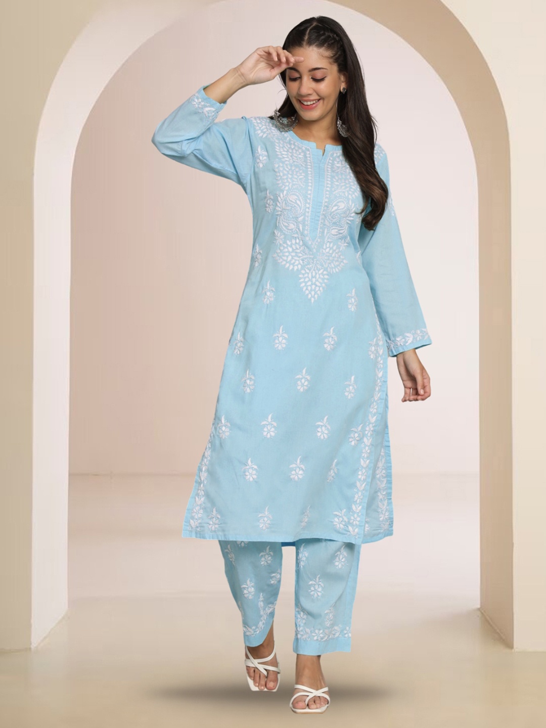 

PARAMOUNT CHIKAN Women Embroidered Lucknowi Chikankari Cotton Kurta Set, Blue