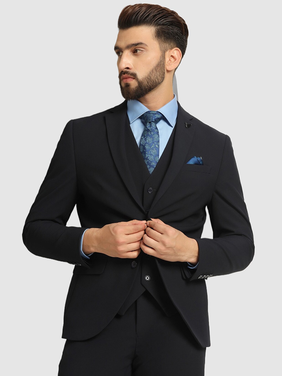 

Blackberrys Slim-Fit Single-Breasted Three-Piece Formal Suit, Navy blue