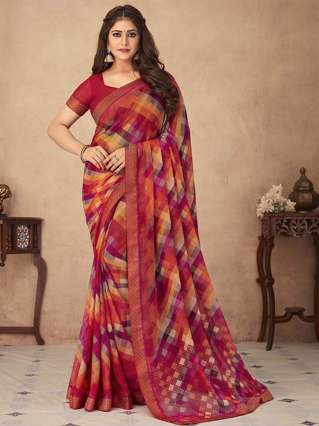 

Mitera Geometric Printed Zari Saree, Red