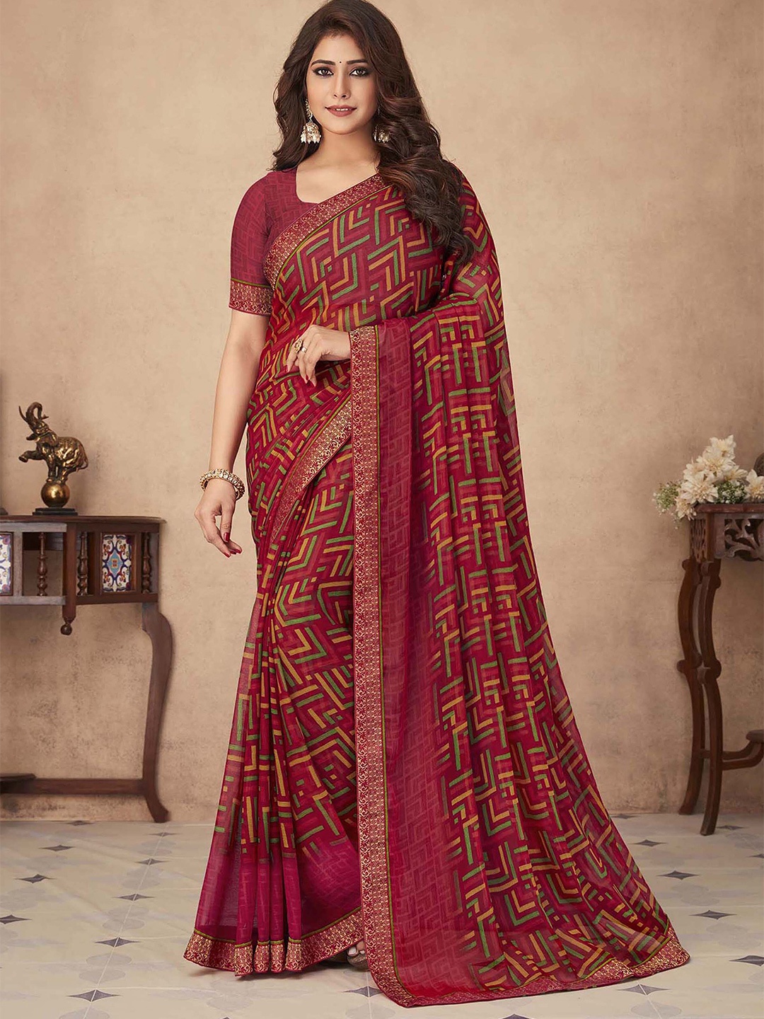 

Mitera Geometric Printed Saree, Pink