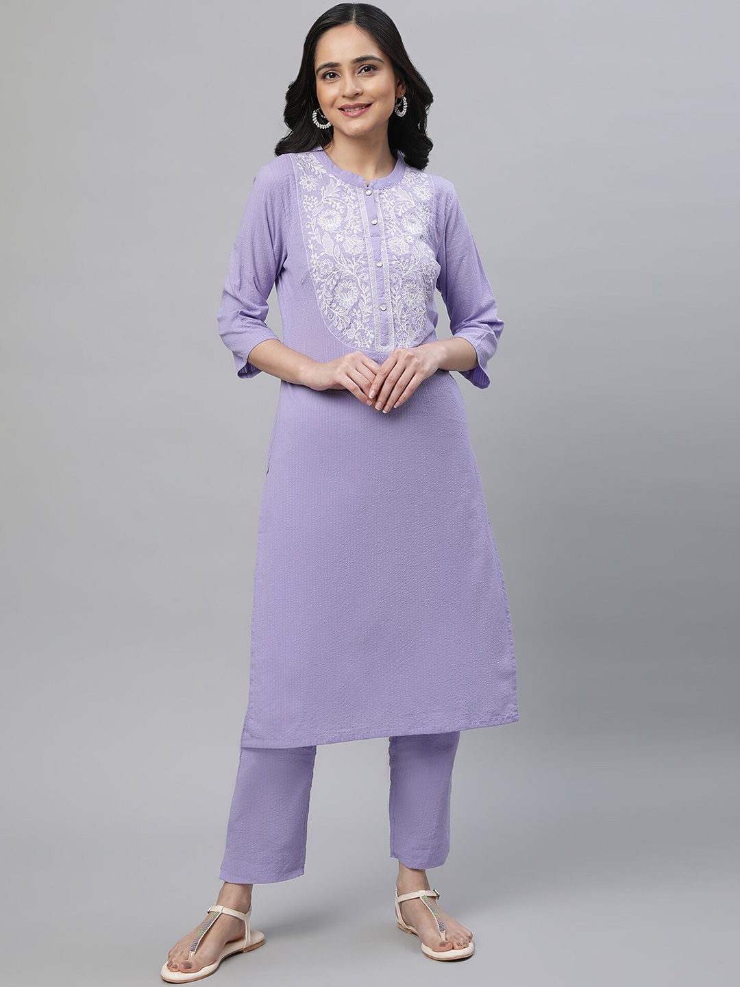 

AURELIA Floral Yoke Design Thread Work Straight Kurta with Trousers, Purple