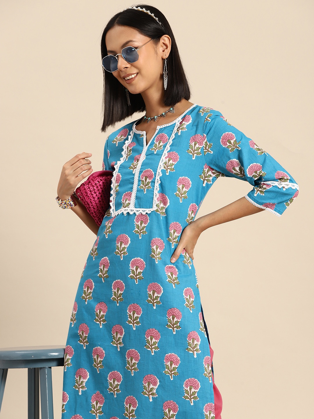 

Sangria Women Floral Printed Cotton Kurta, Blue