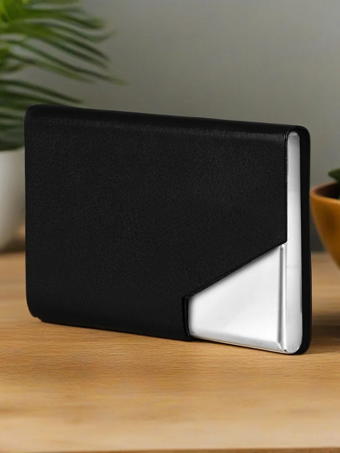 

LOREM Unisex Textured Card Holder, Black