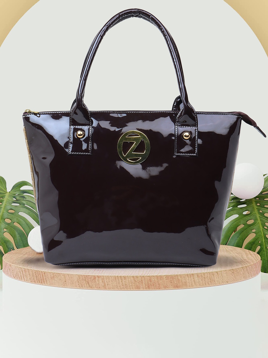 

OsaiZ Structured Shoulder Bag, Brown