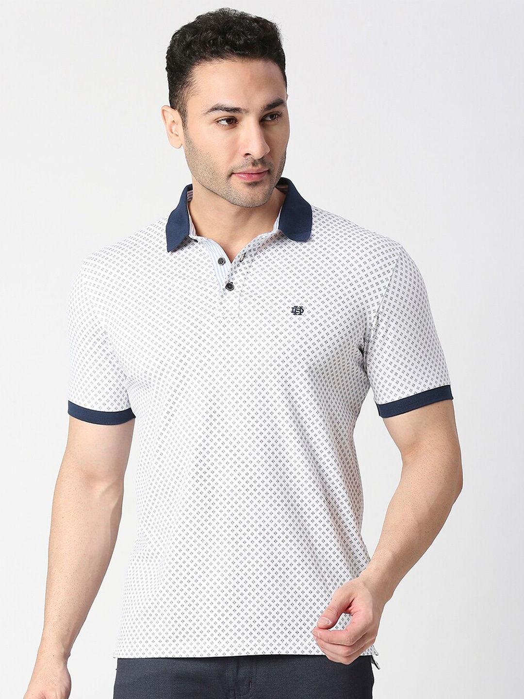 

DRAGON HILL Geometric Printed Polo Collar Cotton Slim Fit T-shirt, White