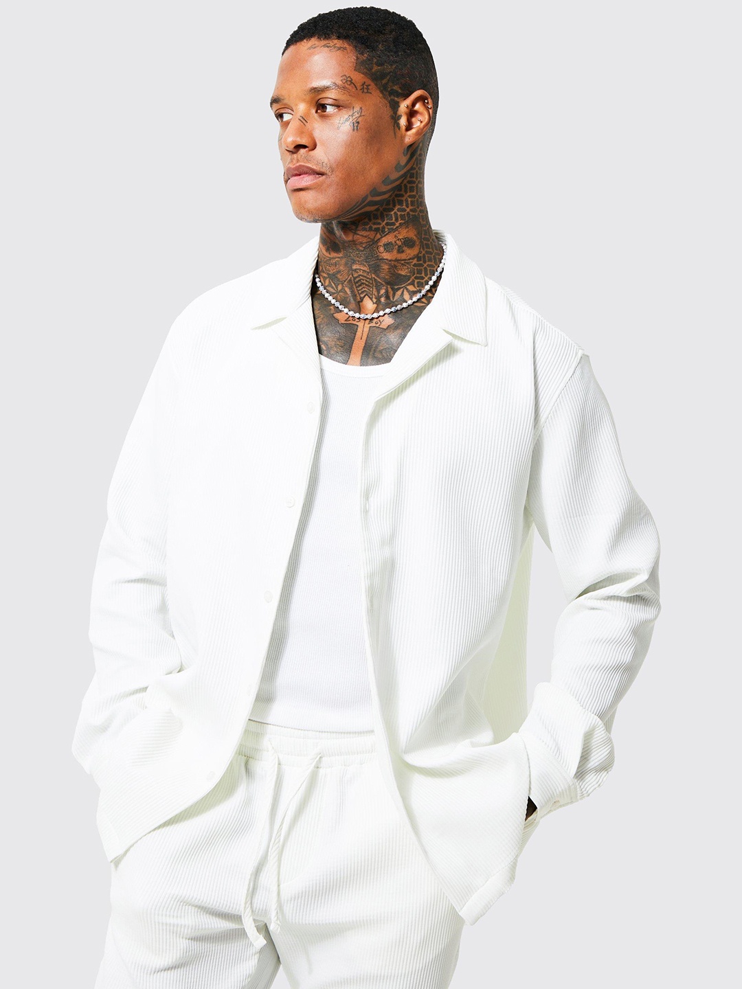 

boohooMAN Oversized Pleated Shirt, White