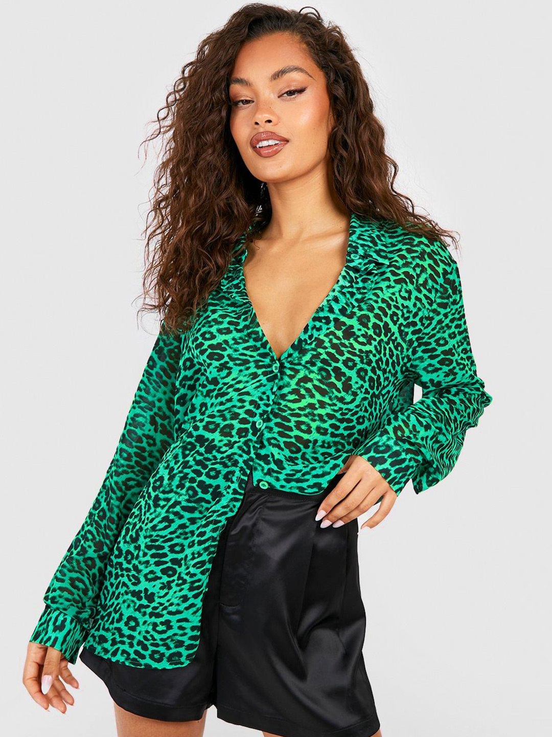 

Boohoo Women Leopard Print Chiffon Oversized Casual Shirt, Green