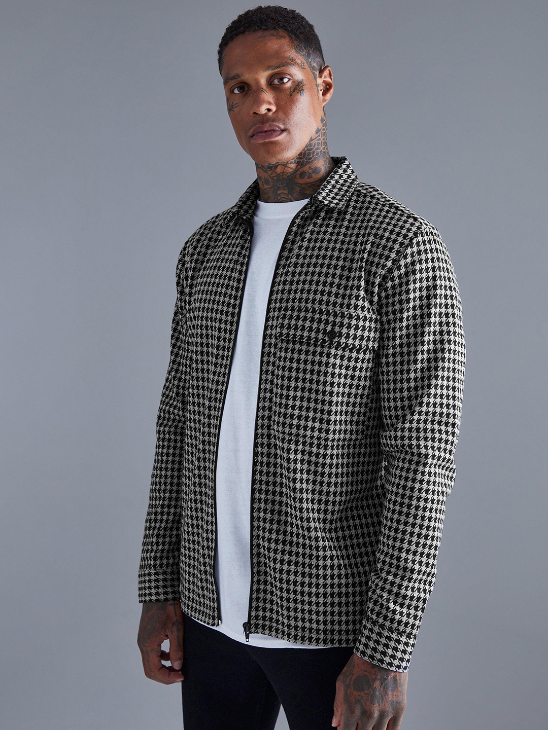 

boohooMAN Houndstooth Pattern Casual Shirt, Black