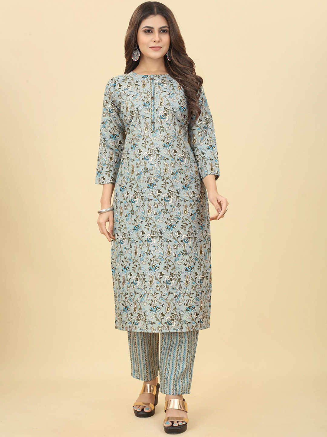 

Bridha Paisley Printed Regular Kurta With Trousers, Blue