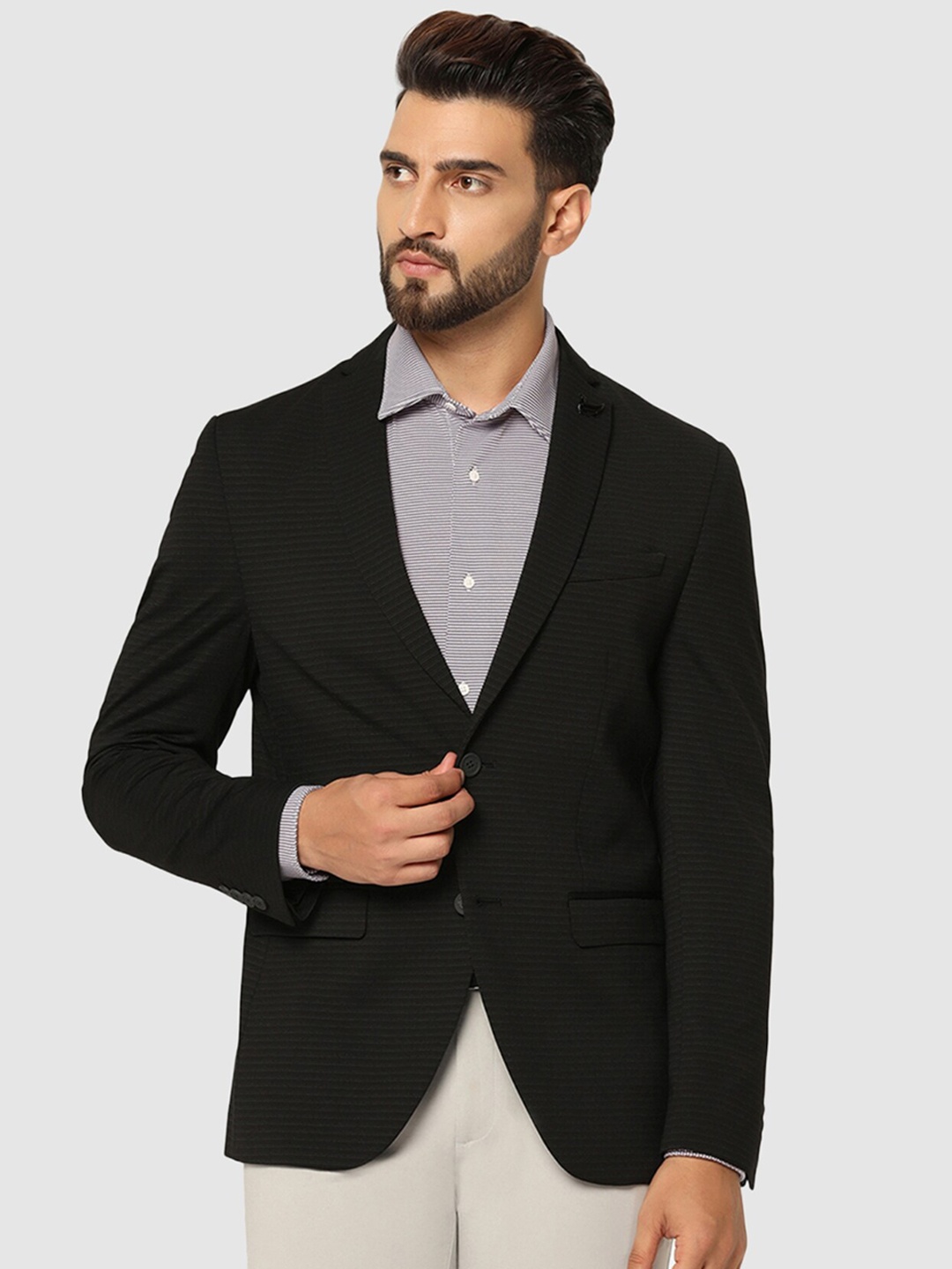 

Blackberrys Men Formal Black Striped TechPro Blazer