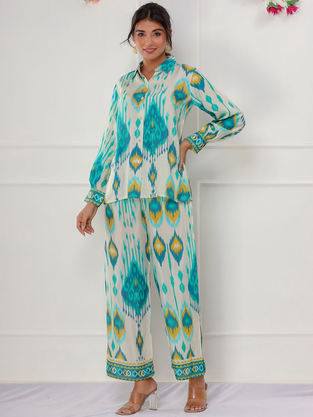 

Meena Bazaar Ethnic Motifs Printed Shirt With Palazzos, Beige