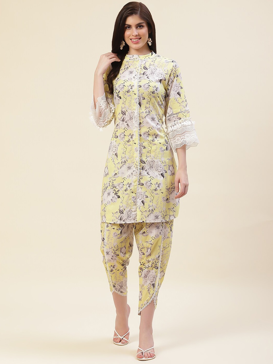 

Meena Bazaar Floral Printed Regular Kurti with Dhoti Pants, Yellow