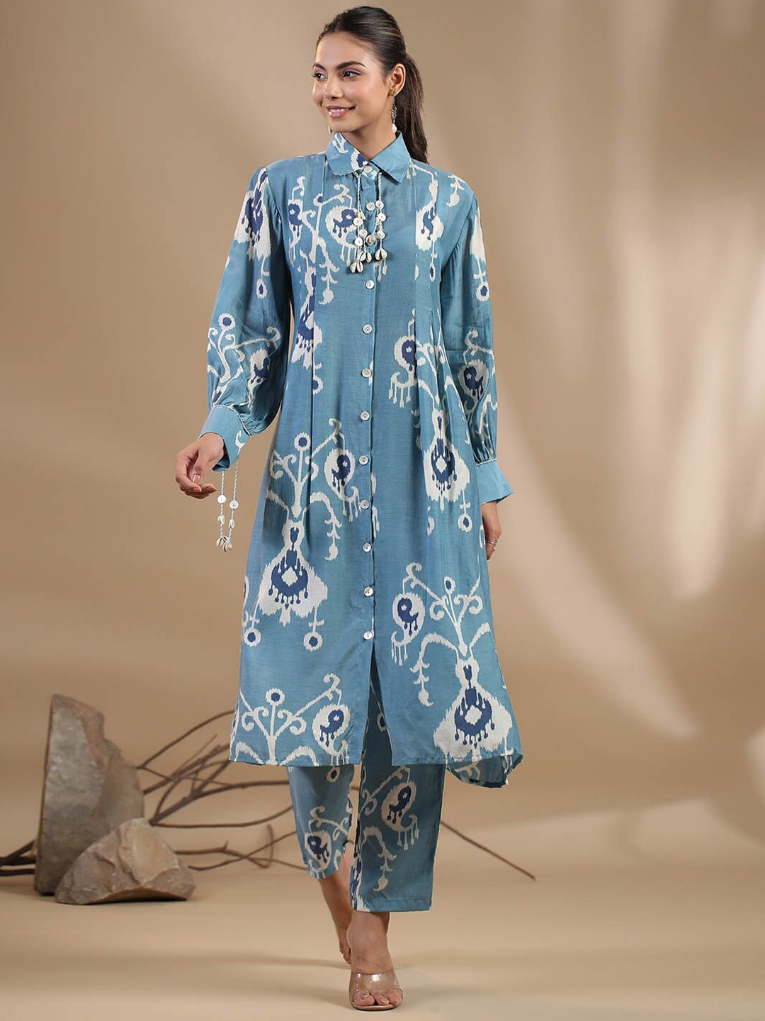 

Meena Bazaar Ethnic Motifs Printed Regular Kurta with Trousers, Blue