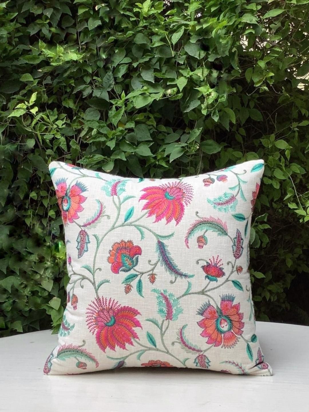 

Studio Covers Pink & White Floral Printed Cotton Square Cushion Cover
