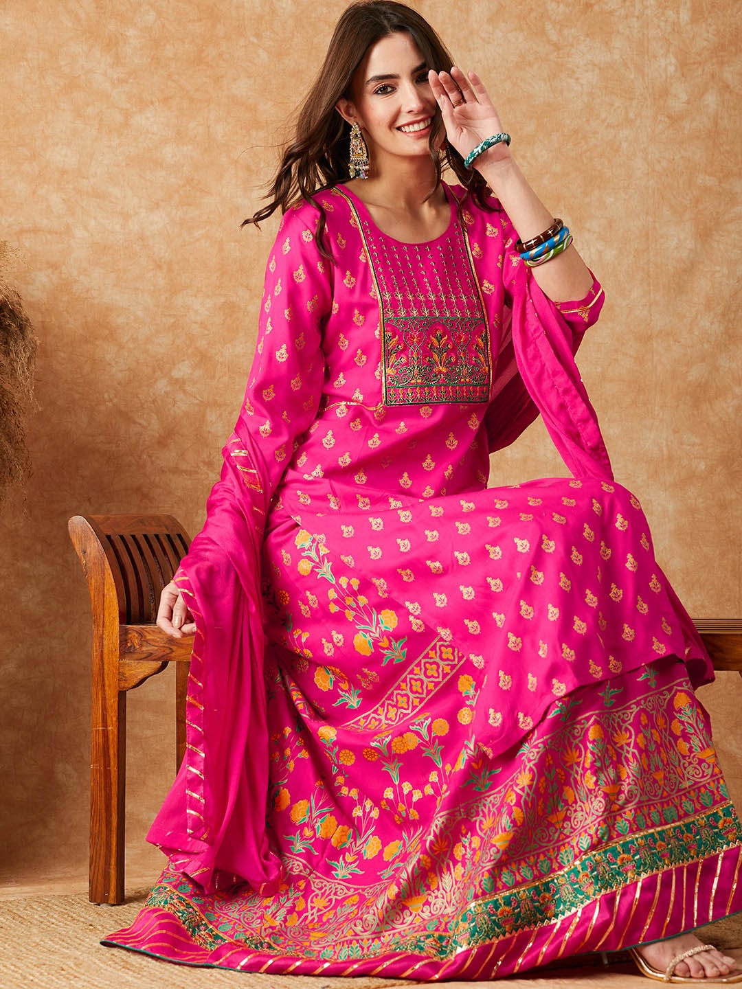 

Sangria Floral Printed Thread Work Kurta With Skirt & Dupatta, Pink
