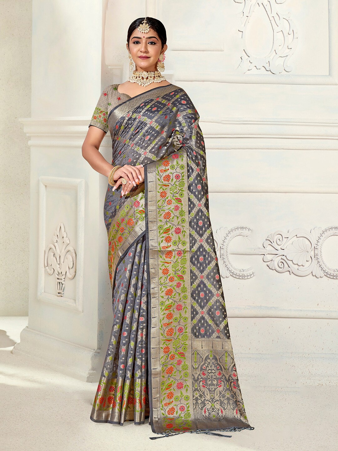 

Anouk Floral Woven Design Zari Organza Saree, Grey