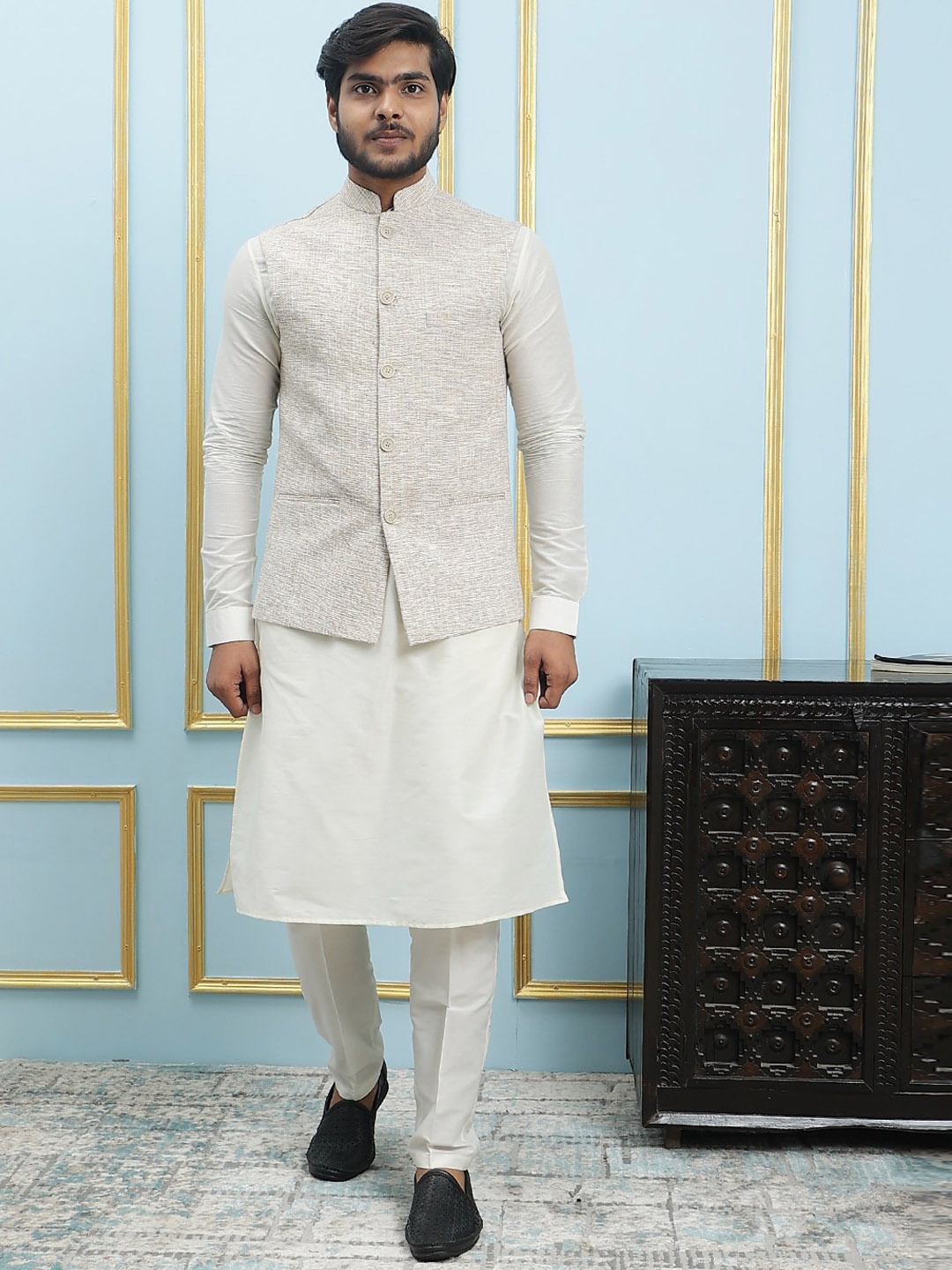 

See Designs Mandarin Collar Long Sleeves Pure Silk Kurta Set With Nehru Jacket, Cream