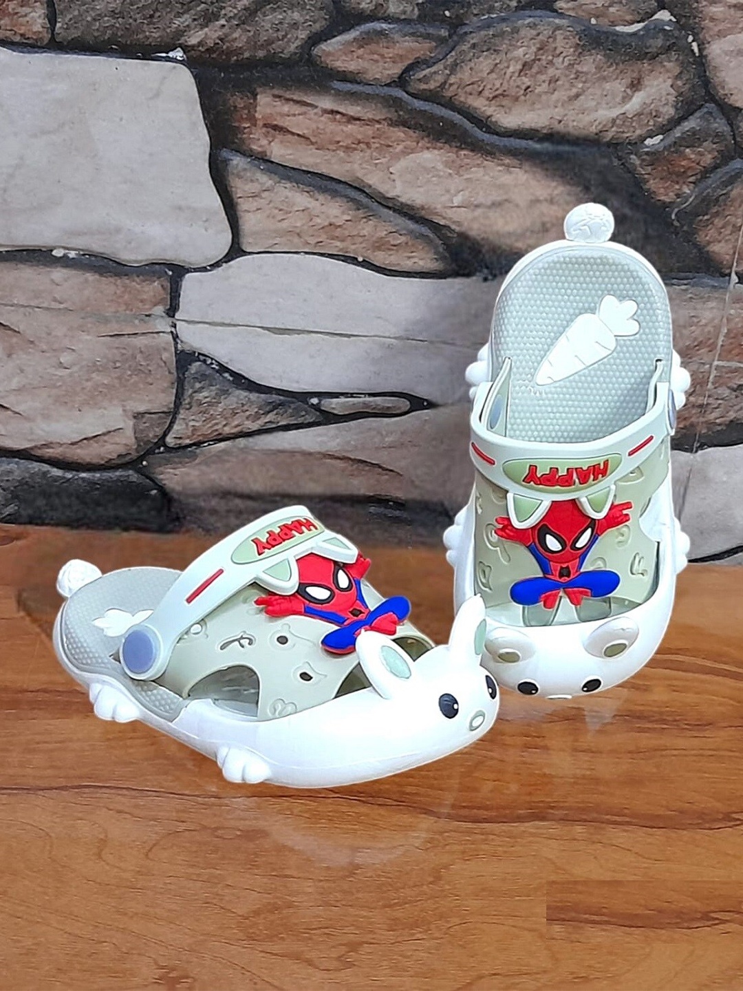 BAESD Kids Spiderman Printed Croslite Clogs, Sea green