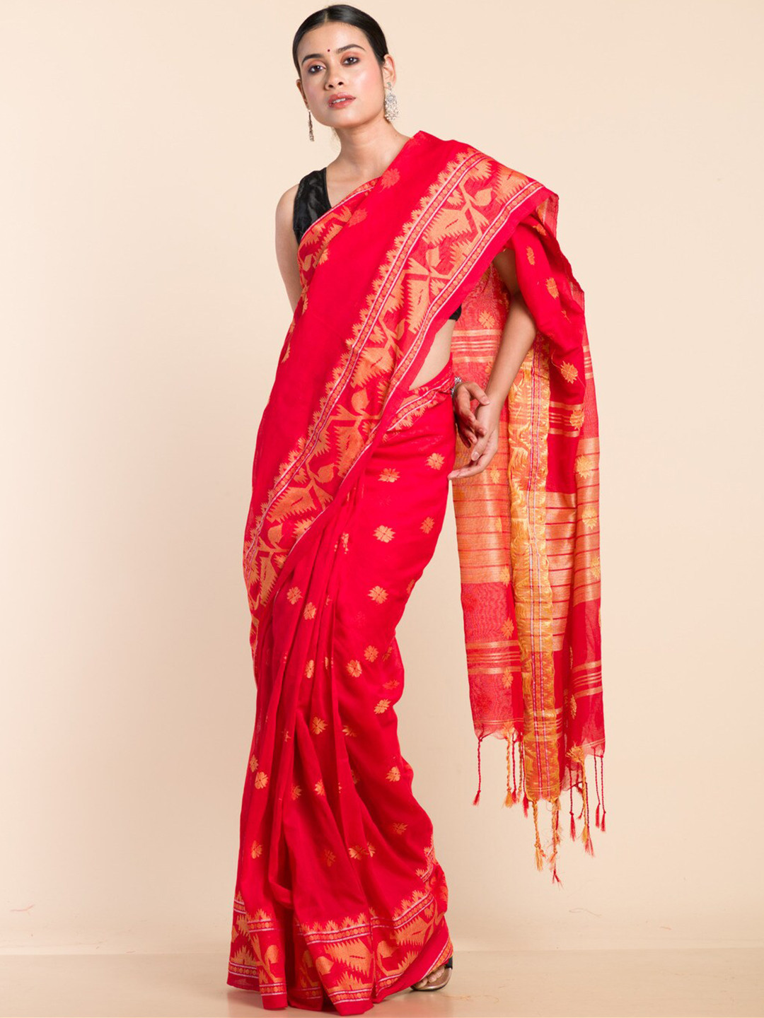 

HERE&NOW Floral Woven Design Zari Jamdani Saree, Red