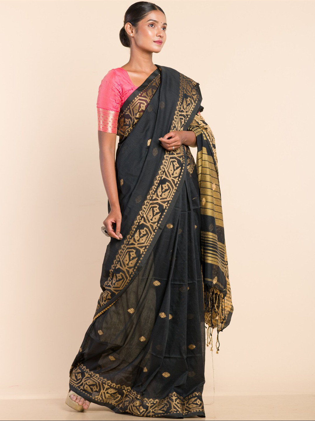 

HERE&NOW Ethnic Motifs Woven Design Jamdani Saree, Black