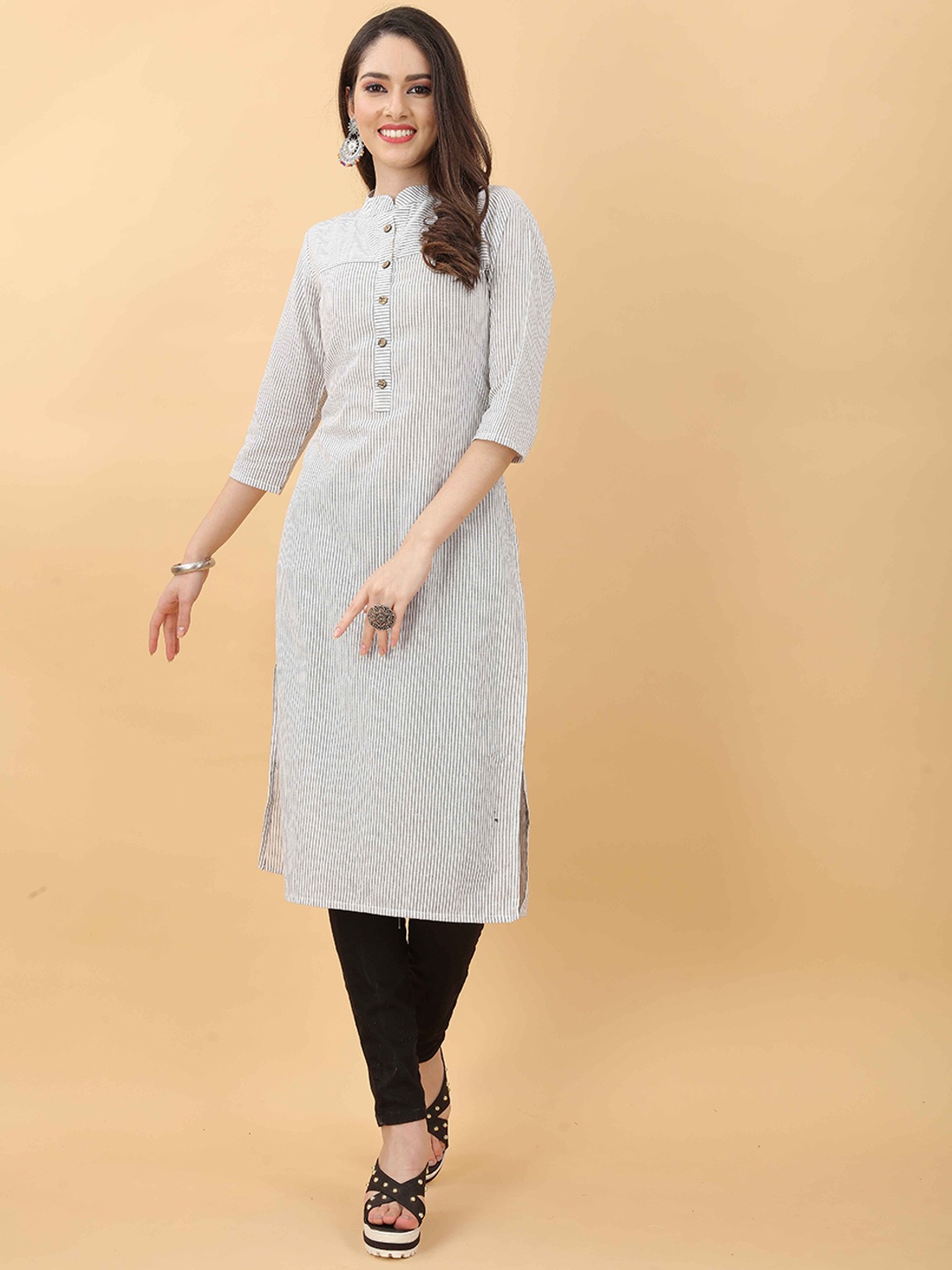 

ZIRVI Striped Mandarin Collar Regular Straight Kurta With Trousers, White