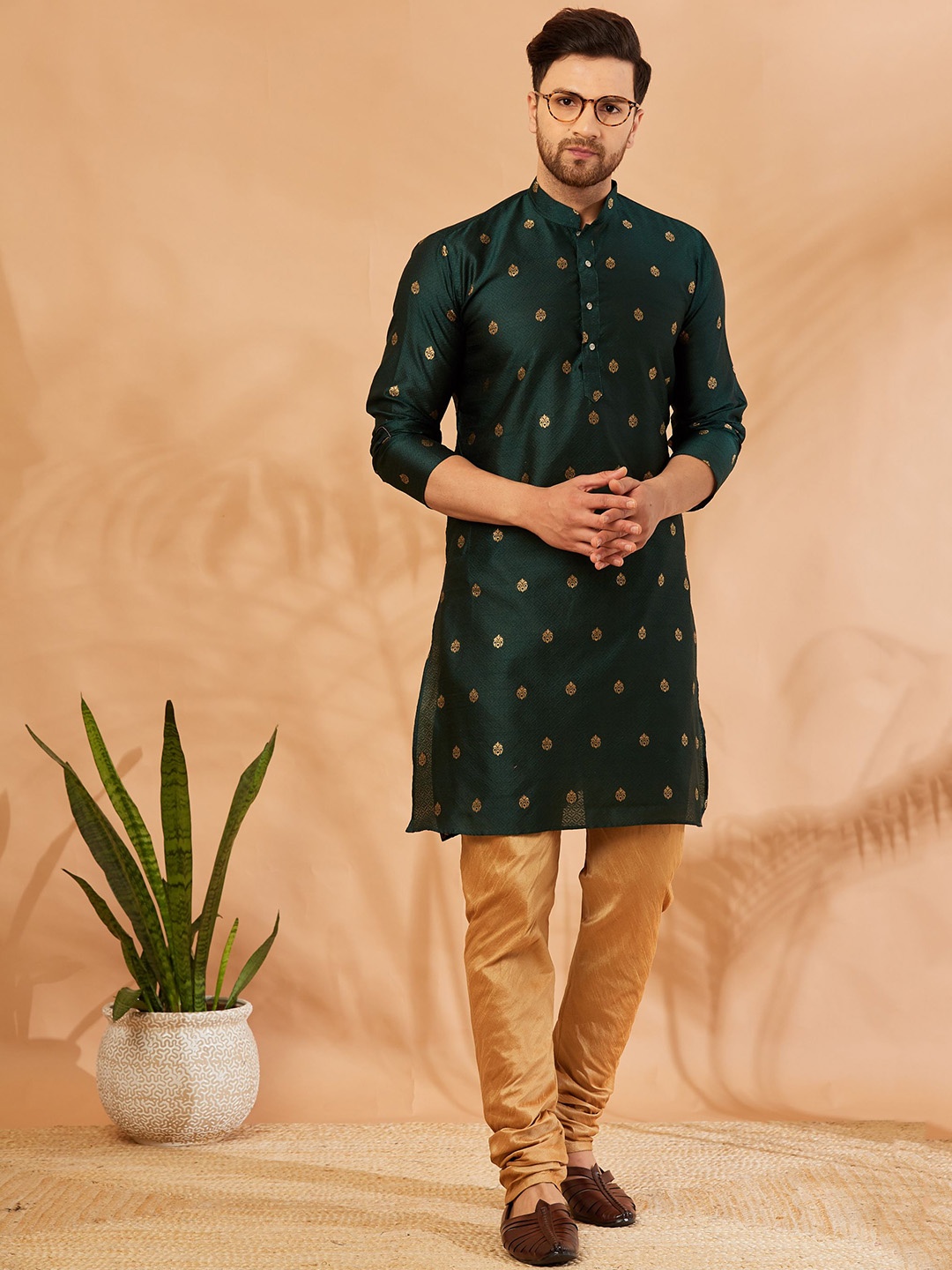 

Armaan Ethnic Ethnic Motifs Printed Mandarin Collar Pure Cotton Kurta with Churidar, Green