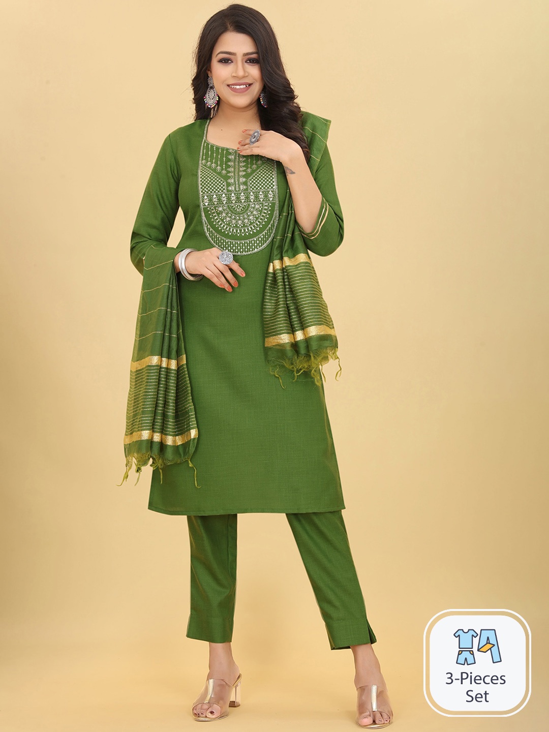 

TAVAS Ethnic Motifs Yoke Design Sequined Straight Kurta with Trousers & Dupatta, Green