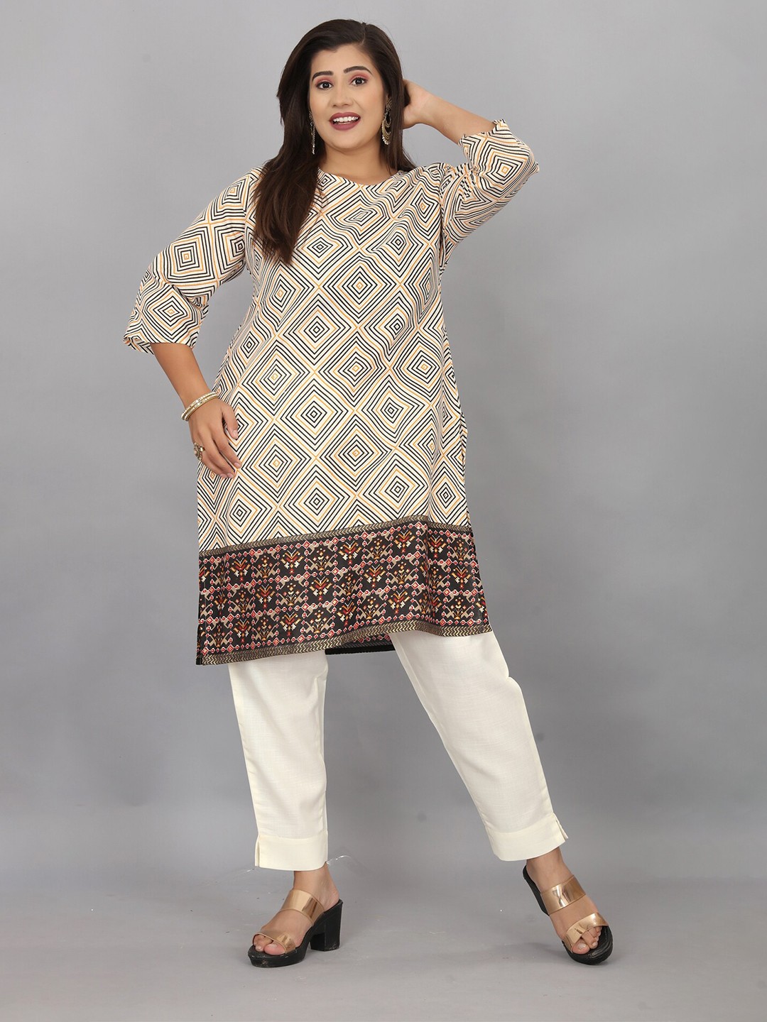 

TAVAS Geometric Printed Pure Cotton Straight Kurta, Beige