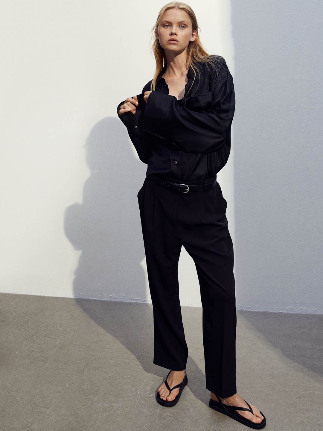 

H&M Women High-Waisted Tailored Trousers, Black