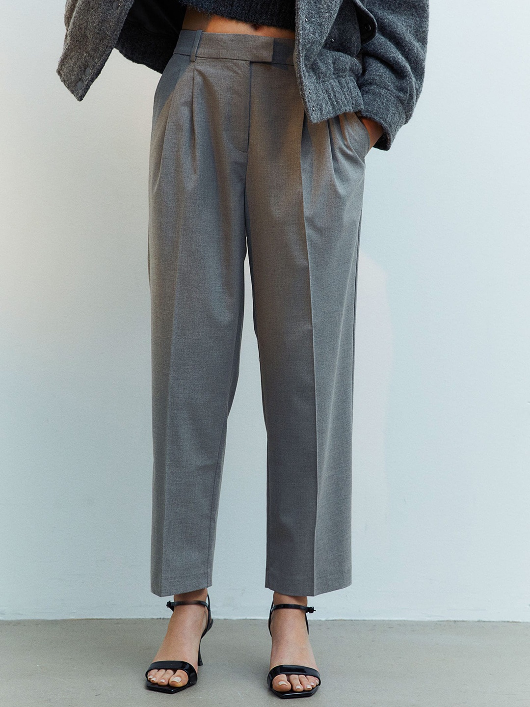 

H&M Women Ankle-Length Trousers, Grey