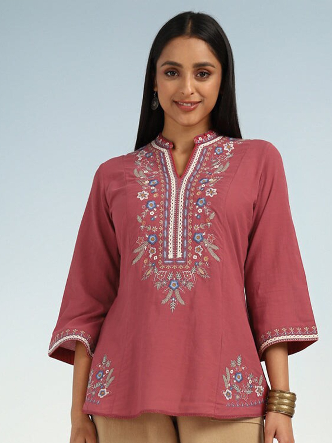 

Lakshita Floral Embroidered Mandarin Collar Tunic, Maroon