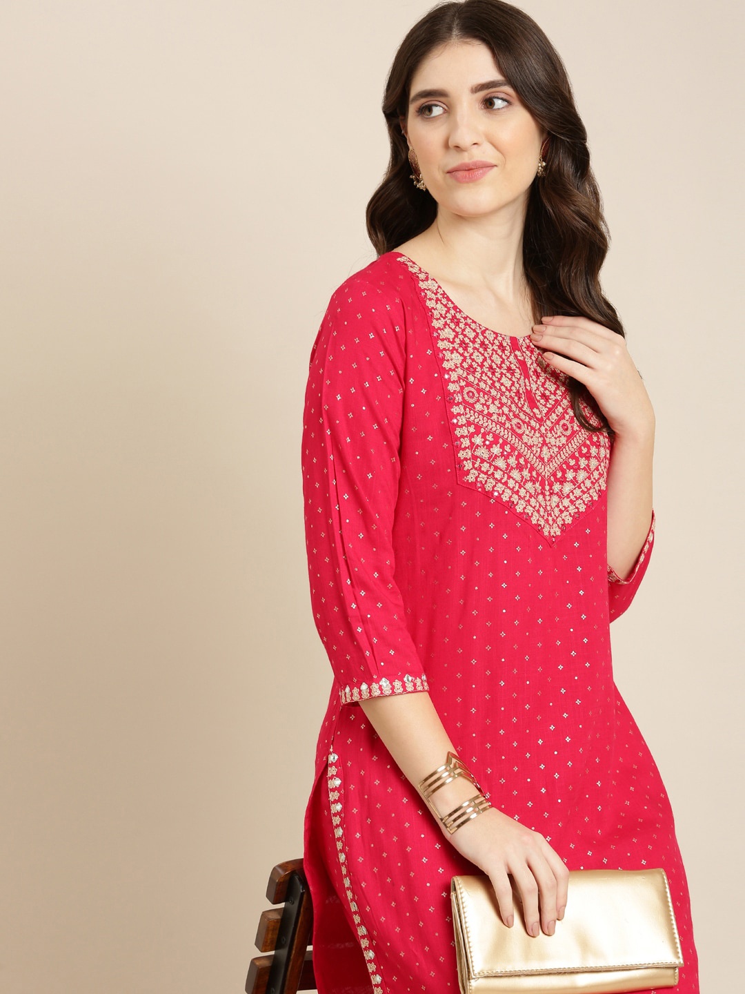 

SHOWOFF Ethnic Motifs Printed Beads & Stones Straight Kurta with Trousers, Fuchsia