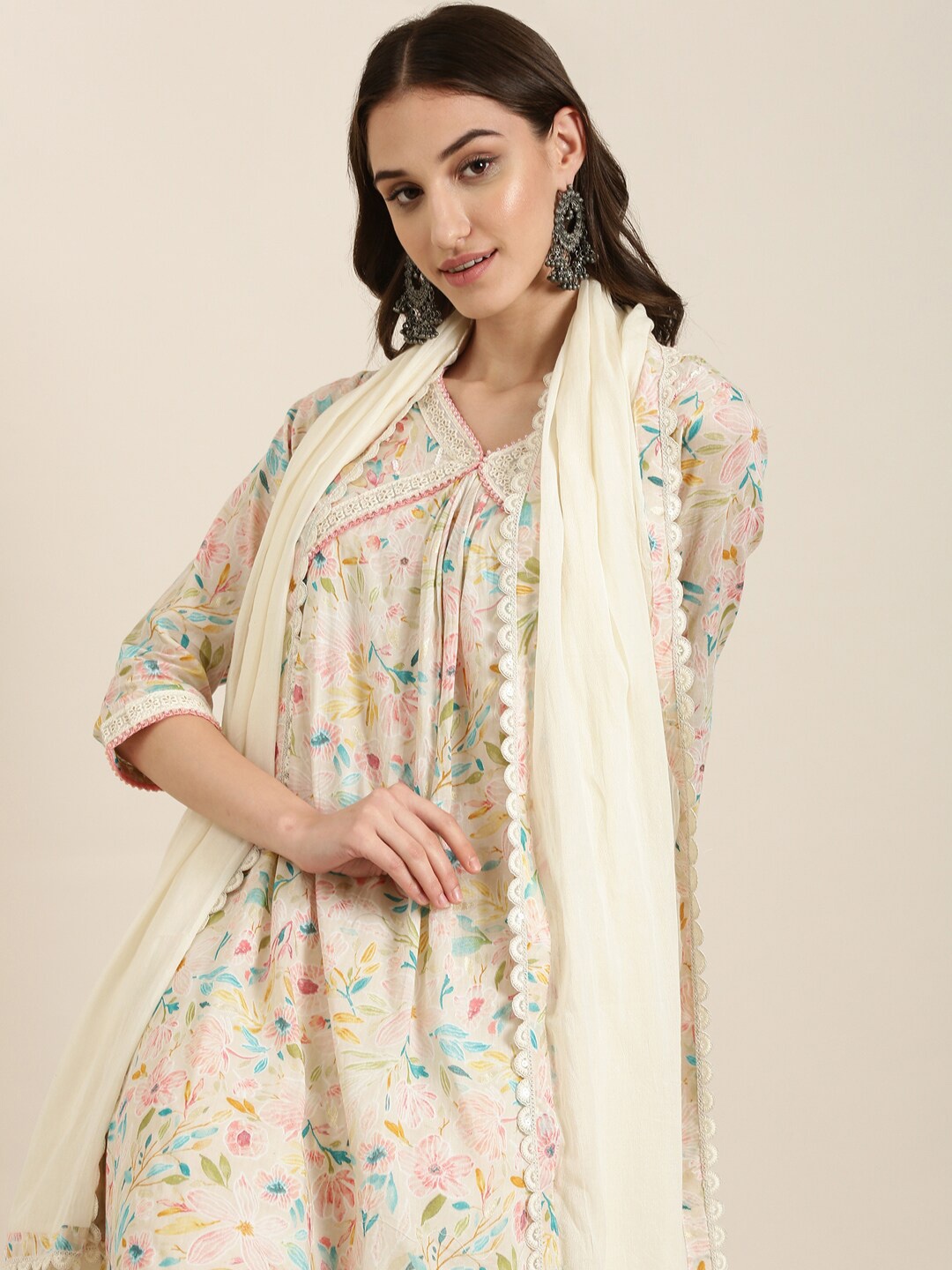 

SHOWOFF Floral Printed V-Neck Thread Work Kurta & Trousers & With Dupatta, Cream