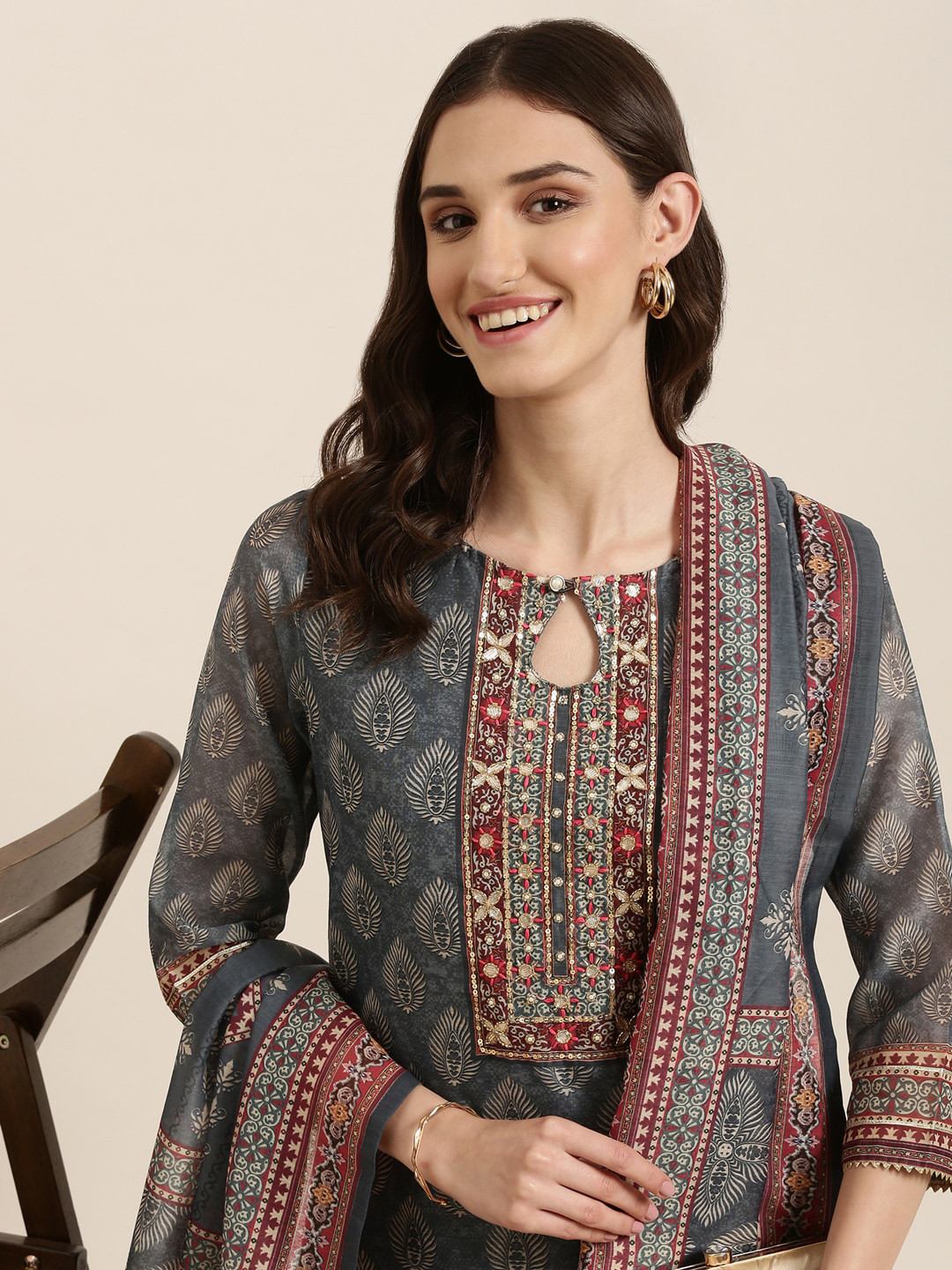 

SHOWOFF Ethnic Motifs Printed Beads And Stones Straight Kurta With Trousers & Dupatta, Grey