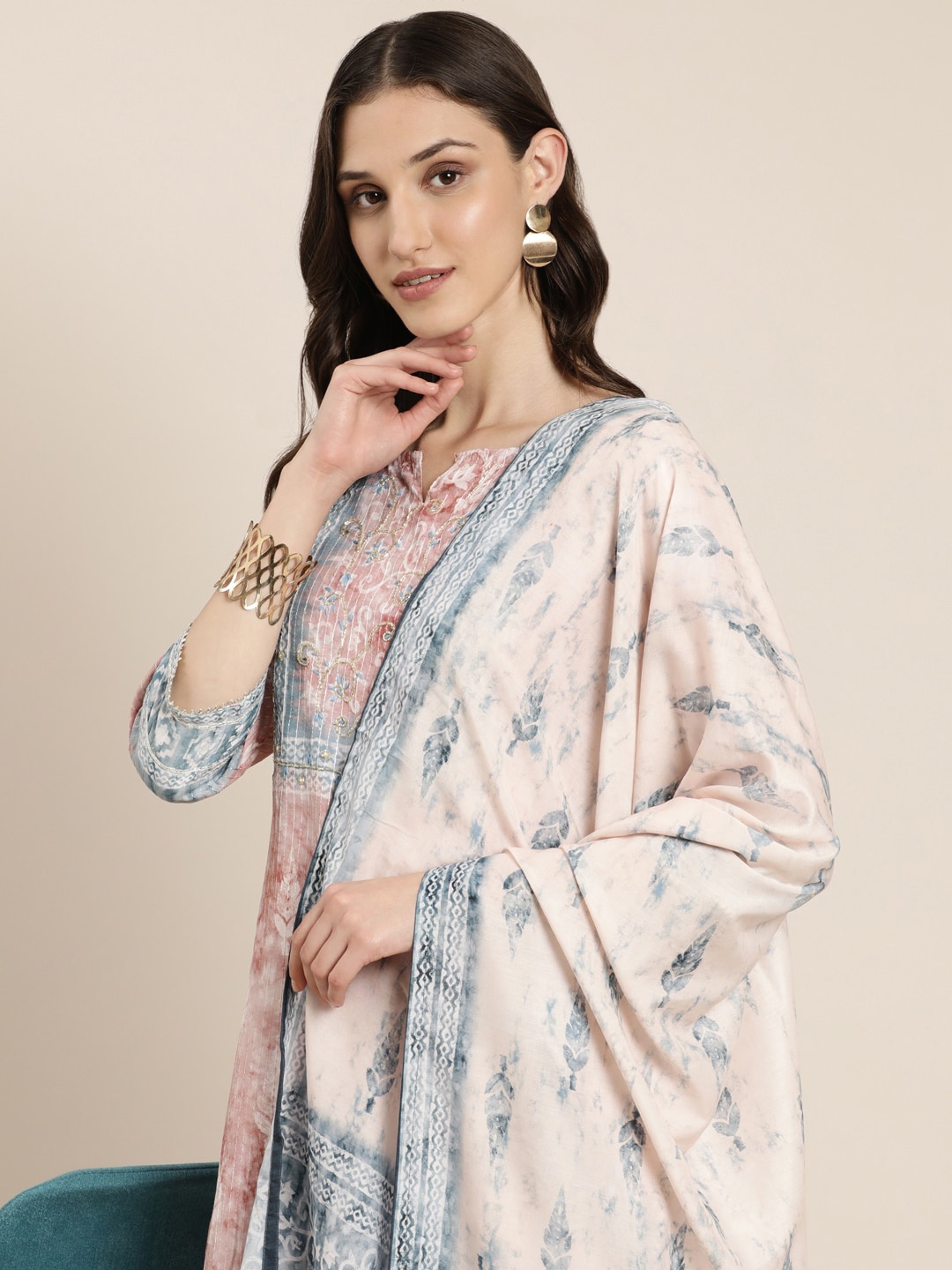 

SHOWOFF Floral Printed Beads and Stones Straight Kurta & Trouser With Dupatta, Mauve