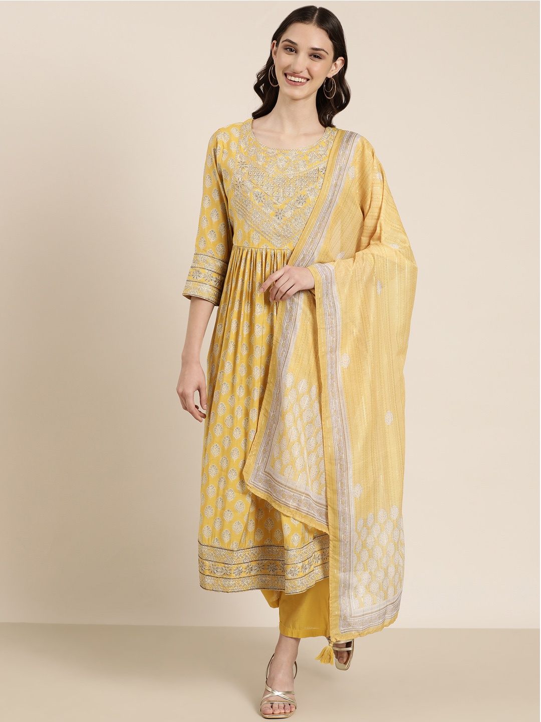 

SHOWOFF Floral Printed Gotta Patti Kurta With Trousers & Dupatta, Mustard