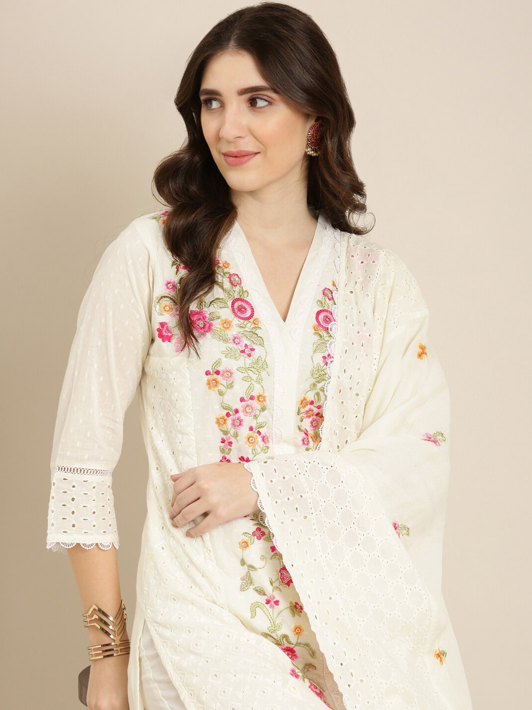 

SHOWOFF Floral Embroidered Thread Work Kurta With Trousers & Dupatta, Cream