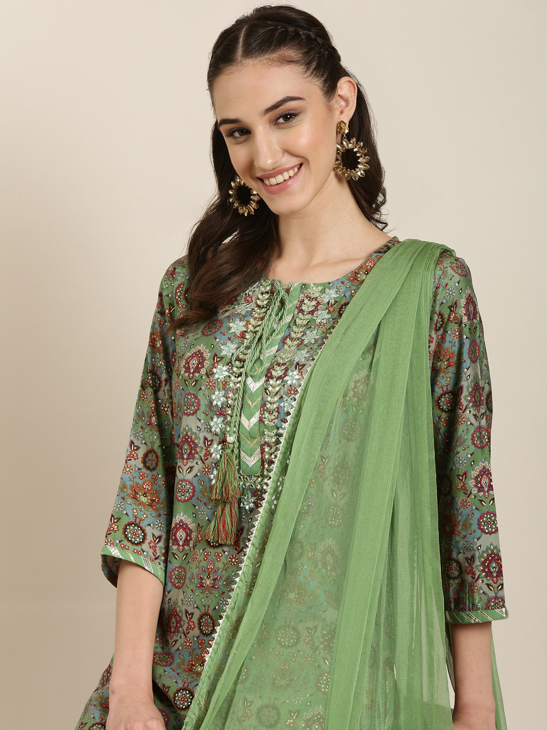 

SHOWOFF Floral Printed Tie-Up Neck Kurta With Trousers & Dupatta, Green