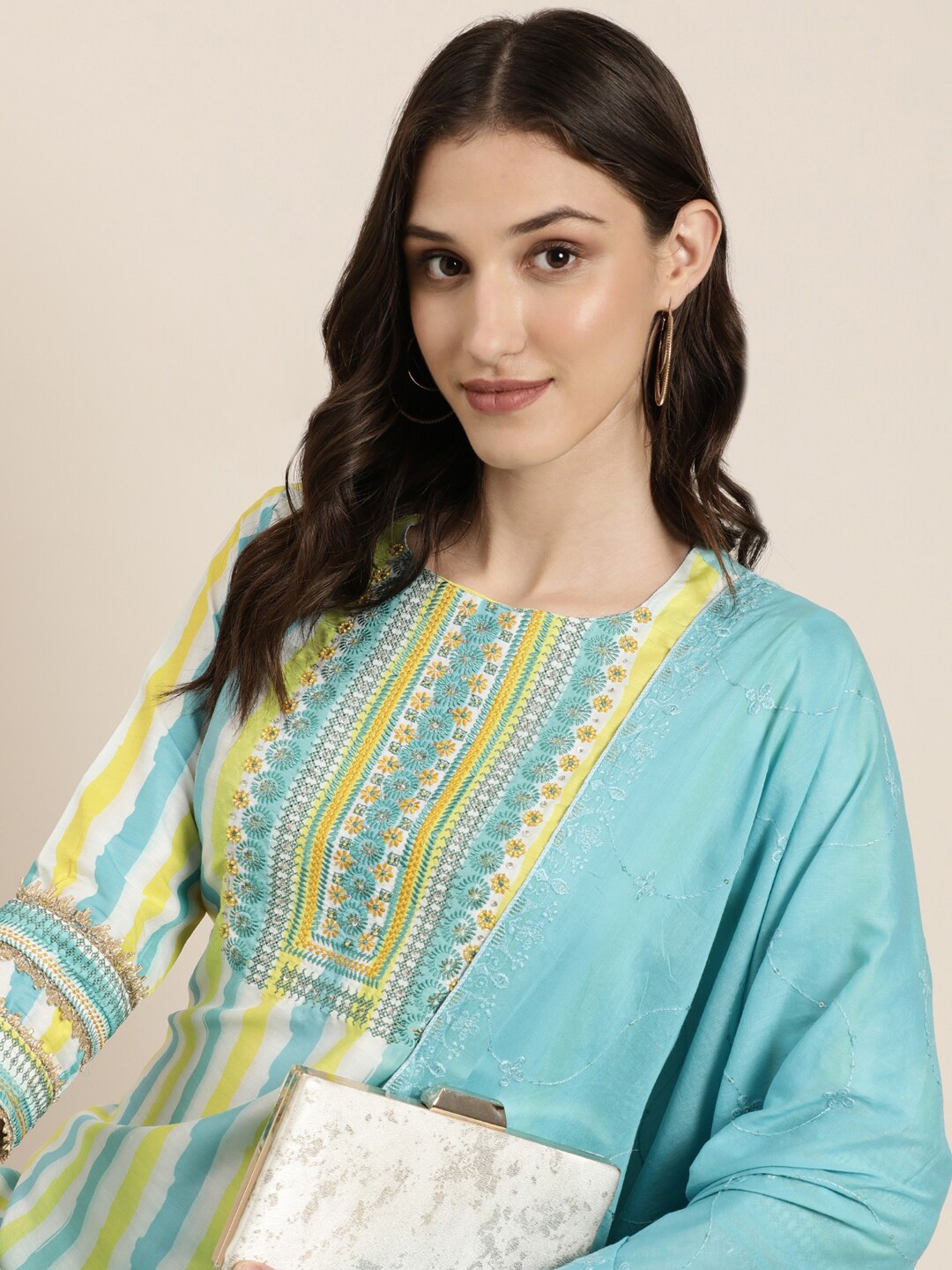 

SHOWOFF Striped Regular Thread Work Kurta With Trousers & Dupatta, Green
