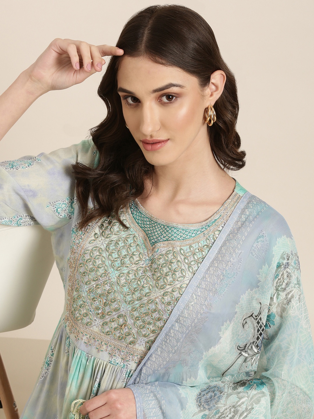 

SHOWOFF Floral Printed Thread Work Kurta with Trousers & With Dupatta, Turquoise blue