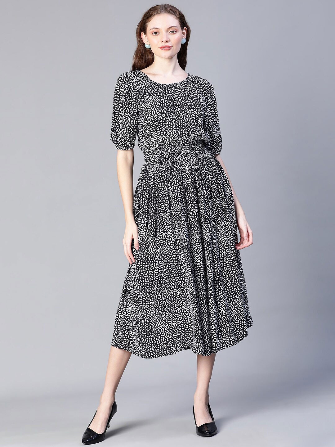 

Oxolloxo Animal Printed Raglan Sleeve Smocked Fit & Flare Midi Dress, Black