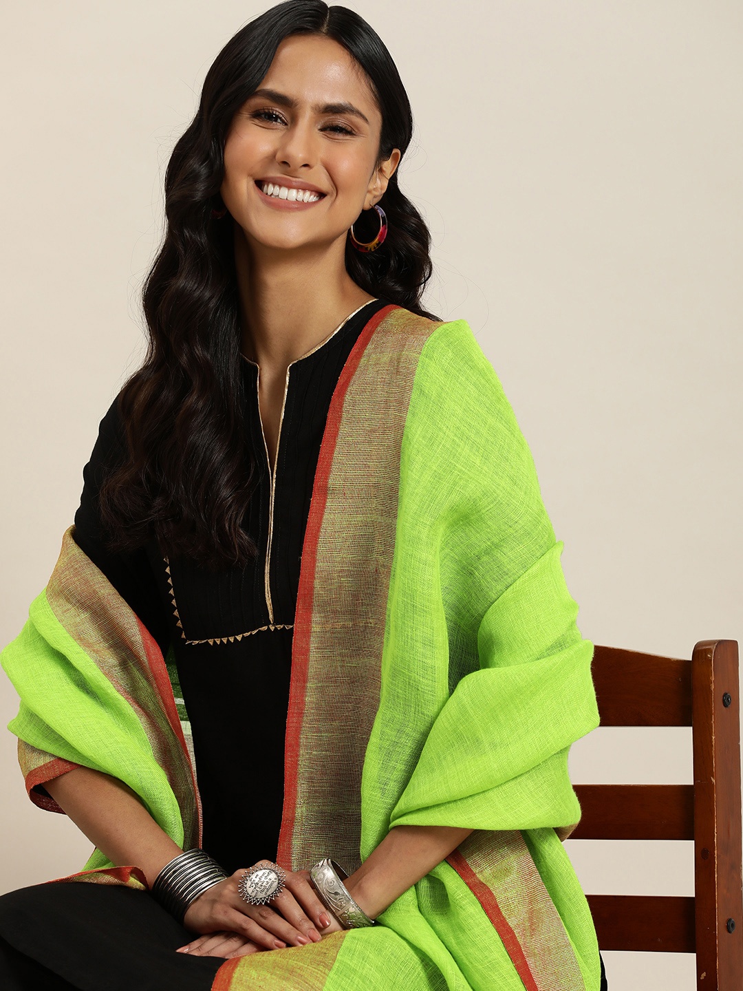 

Taavi Woven Design Linen Handloom Sustainable Dupatta with Zari, Fluorescent green